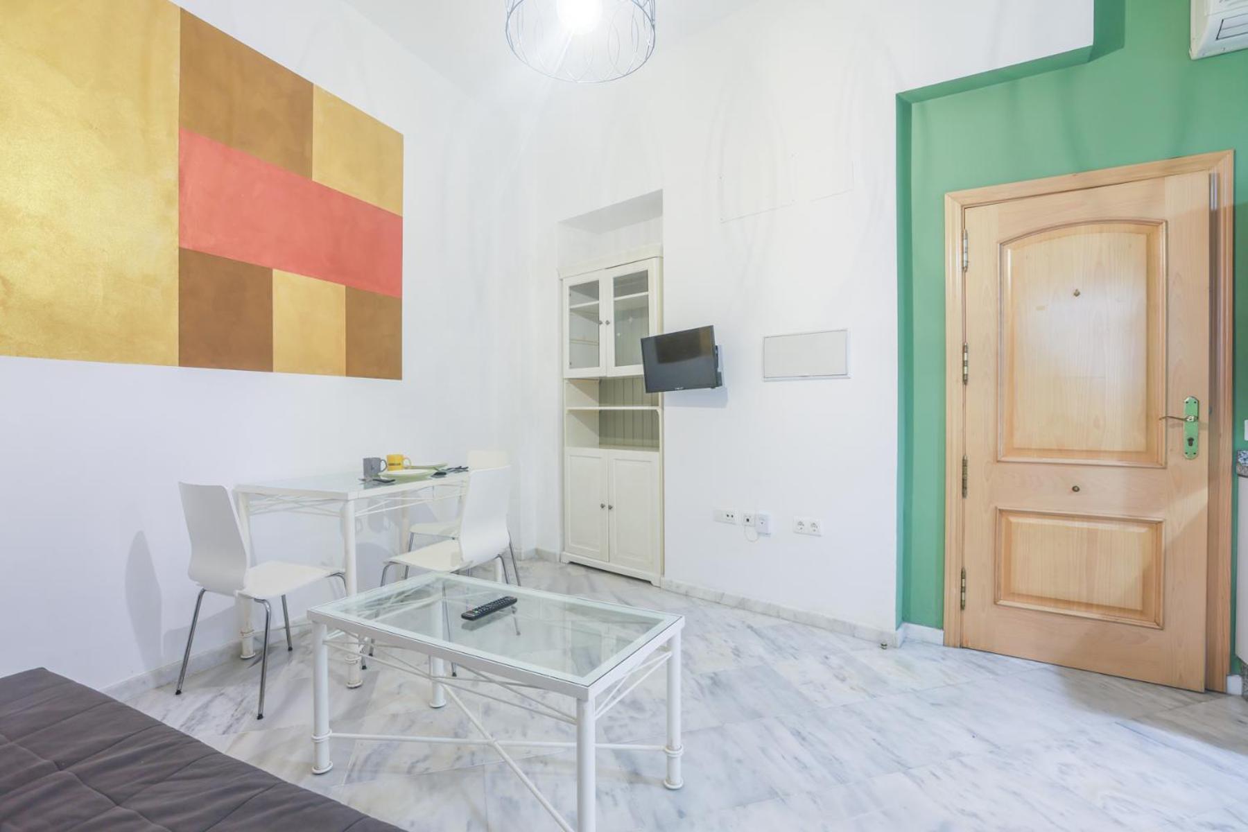 Galindo Center Premium Suites, Free Parking Sevilla Bagian luar foto