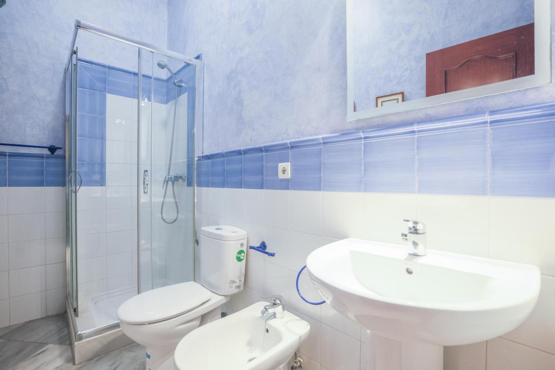 Galindo Center Premium Suites, Free Parking Sevilla Bagian luar foto