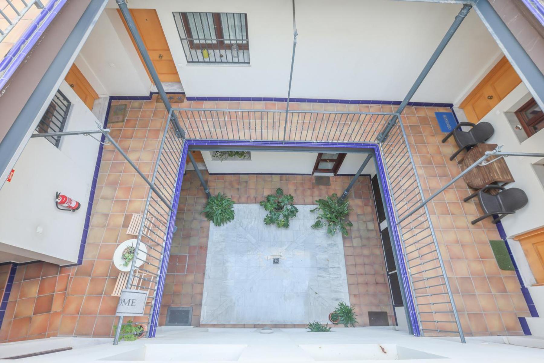 Galindo Center Premium Suites, Free Parking Sevilla Bagian luar foto